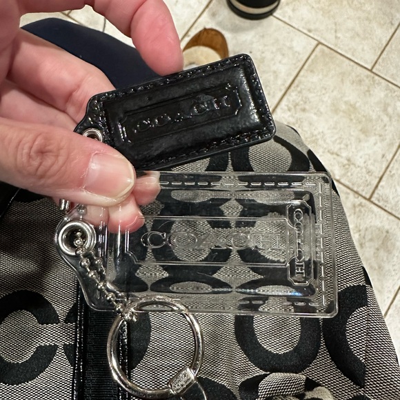 [Coach] Signature Black Logo Zipper Tote Bag - Picture 12 of 12